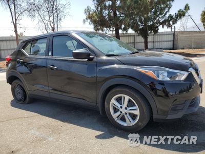 Czwarte zdjęcie samochodu z boku: 2020 NISSAN KICKS S VIN:3N1CP5BV4LL514765 - miniatura