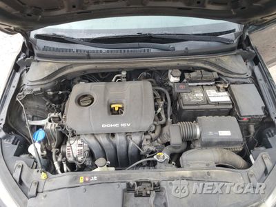 Zdjęcie 11 z 15 samochodu: 2017 HYUNDAI ELANTRA SE VIN:5NPD74LFXHH105762 - miniatura