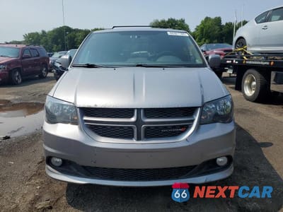 Piąte zdjęcie samochodu w środku: 2018 DODGE GRAND CARAVAN GT VIN:2C4RDGEG1JR240854 - miniatura