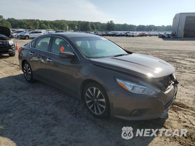 Czwarte zdjęcie samochodu z boku: 2017 NISSAN ALTIMA 2.5 VIN:1N4AL3AP8HC197119 - miniatura