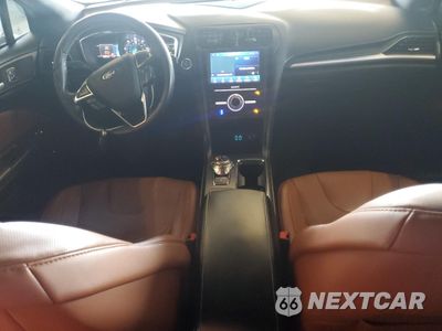 Zdjęcie 8 z 13 samochodu: 2020 FORD FUSION TITANIUM VIN:3FA6P0RUXLR216797 - miniatura