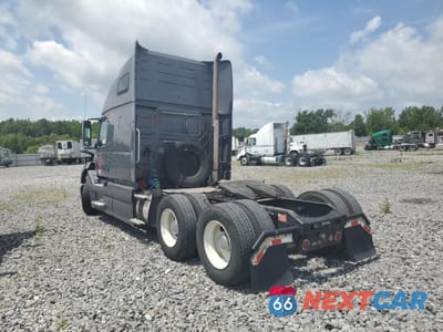 Trzecie zdjęcie samochodu z tyłu: 2012 VOLVO VN VNL VIN:4V4NC9EH1CN557253 - miniatura