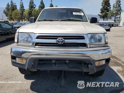 Piąte zdjęcie samochodu w środku: 1999 TOYOTA 4RUNNER VIN:JT3GM84R6X0046960 - miniatura