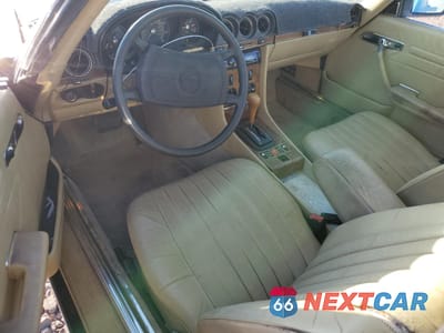 Zdjęcie 8 z 12 samochodu: 1984 MERCEDES BENZ 280 SL VIN:WDB1070421A014784 - miniatura