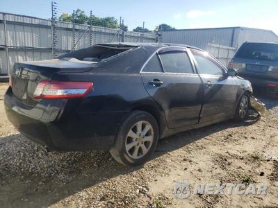 Trzecie zdjęcie samochodu z tyłu: 2011 TOYOTA CAMRY BASE VIN:4T1BF3EK0BU157859 - miniatura