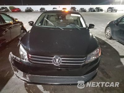 Piąte zdjęcie samochodu w środku: 2014 VOLKSWAGEN PASSAT SE VIN:1VWBT7A32EC079742 - miniatura