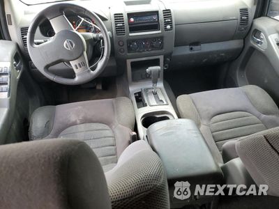 Zdjęcie 8 z 16 samochodu: 2006 NISSAN PATHFINDER LE VIN:5N1AR18UX6C632949 - miniatura