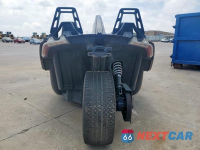 Czwarte zdjęcie samochodu z boku: 2021 POLARIS SLINGSHOT SL VIN:57XAAPHD5M8141369 - miniatura