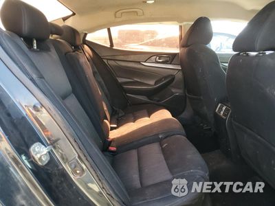 Zdjęcie 10 z 12 samochodu: 2017 NISSAN MAXIMA 3.5S VIN:1N4AA6AP8HC365820 - miniatura