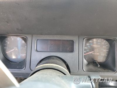 Zdjęcie 9 z 12 samochodu: 1992 JEEP WRANGLER / YJ RENEGADE VIN:2J4FY69S4NJ550950 - miniatura