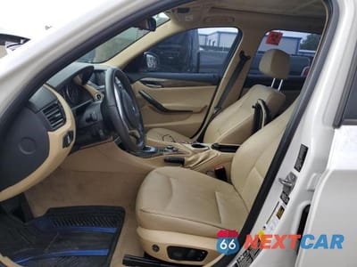 Zdjęcie 7 z 13 samochodu: 2015 BMW X1 XDRIVE28I VIN:WBAVL1C58FVY26050 - miniatura