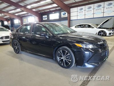Czwarte zdjęcie samochodu z boku: 2019 TOYOTA CAMRY L VIN:4T1B11HK2KU685224 - miniatura