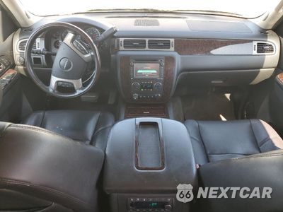 Zdjęcie 8 z 13 samochodu: 2012 GMC YUKON XL DENALI VIN:1GKS2MEF8CR287776 - miniatura