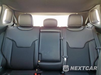 Zdjęcie 10 z 15 samochodu: 2024 JEEP COMPASS LATITUDE VIN:3C4NJDBN0RT165078 - miniatura