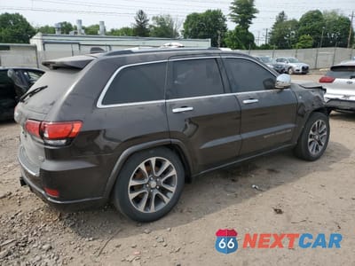 Trzecie zdjęcie samochodu z tyłu: 2017 JEEP GRAND CHEROKEE OVERLAND VIN:1C4RJFCG0HC699995 - miniatura