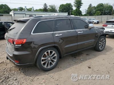 Trzecie zdjęcie samochodu z tyłu: 2017 JEEP GRAND CHEROKEE OVERLAND VIN:1C4RJFCG0HC699995 - miniatura