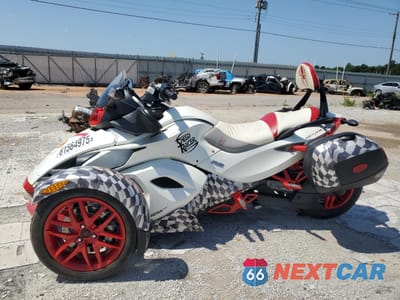 Trzecie zdjęcie samochodu z tyłu: 2014 CAN-AM SPYDER ROADSTER RS VIN:2BXNABC12EV001447 - miniatura