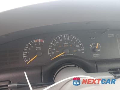 Zdjęcie 9 z 12 samochodu: 1993 PONTIAC BONNEVILLE SE VIN:1G2HX53L2P1272186 - miniatura
