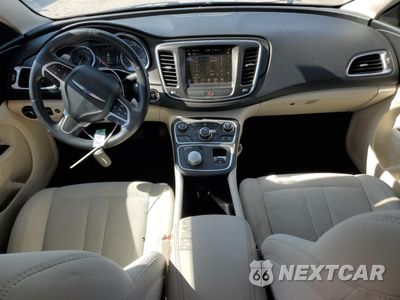 Zdjęcie 8 z 12 samochodu: 2016 CHRYSLER 200 LIMITED VIN:1C3CCCAG2GN156690 - miniatura