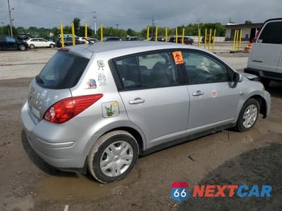 Trzecie zdjęcie samochodu z tyłu: 2011 NISSAN VERSA S VIN:3N1BC1CP3BL375873 - miniatura