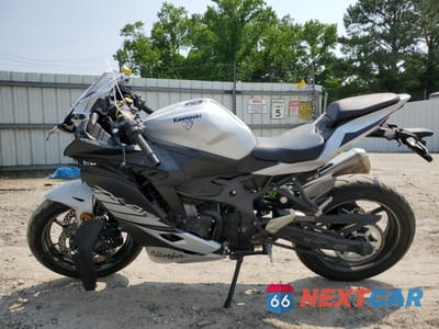 Trzecie zdjęcie samochodu z tyłu: 2025 KAWASAKI ZX400 S VIN:ML5ZXCS11SDA31955 - miniatura