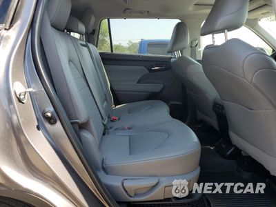 Zdjęcie 11 z 14 samochodu: 2022 TOYOTA HIGHLANDER HYBRID XLE VIN:5TDGBRCH4NS547419 - miniatura