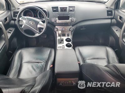 Zdjęcie 8 z 13 samochodu: 2011 TOYOTA HIGHLANDER BASE VIN:5TDBK3EH2BS055228 - miniatura