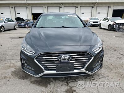 Piąte zdjęcie samochodu w środku: 2018 HYUNDAI SONATA SPORT VIN:5NPE34AF2JH608159 - miniatura