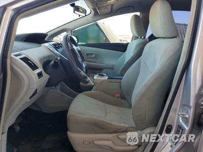 Zdjęcie 7 z 12 samochodu: 2012 TOYOTA PRIUS V VIN:JTDZN3EU8C3062464 - miniatura