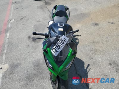 Piąte zdjęcie samochodu w środku: 2023 KAWASAKI ZX1002 K VIN:JKBZXVK16PA031043 - miniatura