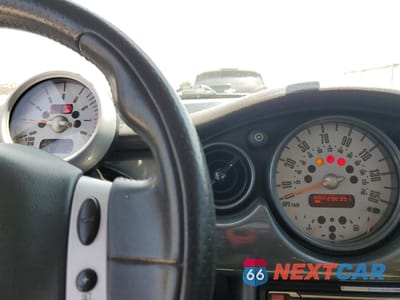 Zdjęcie 9 z 14 samochodu: 2003 MINI COOPER VIN:WMWRC33483TC46943 - miniatura