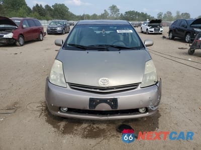 Piąte zdjęcie samochodu w środku: 2004 TOYOTA PRIUS VIN:JTDKB20U940097478 - miniatura
