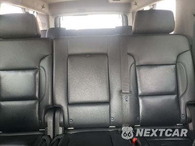 Zdjęcie 10 z 14 samochodu: 2018 CHEVROLET SUBURBAN K1500 LT VIN:1GNSKHKC3JR178417 - miniatura
