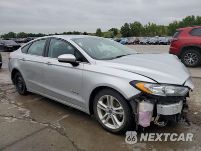 Czwarte zdjęcie samochodu z boku: 2018 FORD FUSION SE HYBRID VIN:3FA6P0LU1JR129201 - miniatura