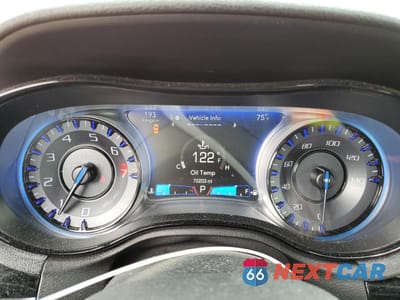 Zdjęcie 9 z 12 samochodu: 2017 CHRYSLER 300 S VIN:2C3CCAGG5HH584579 - miniatura