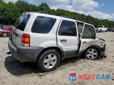 Trzecie zdjęcie samochodu z tyłu: 2005 FORD ESCAPE XLT VIN:1FMYU93135DA21694 - miniatura