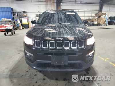 Piąte zdjęcie samochodu w środku: 2017 JEEP COMPASS LATITUDE VIN:3C4NJDBB6HT666559 - miniatura