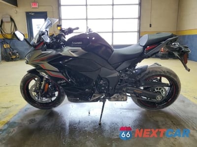 Trzecie zdjęcie samochodu z tyłu: 2024 KAWASAKI ZX1002 K VIN:JKBZXVK10RA049363 - miniatura