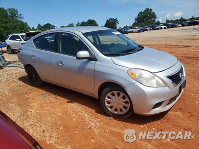 Czwarte zdjęcie samochodu z boku: 2014 NISSAN VERSA S VIN:3N1CN7AP7EL816042 - miniatura