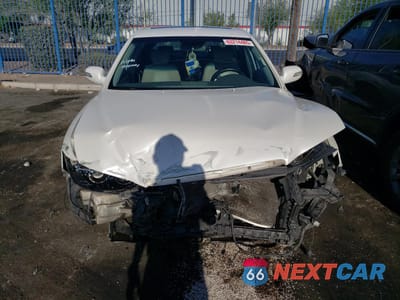 Piąte zdjęcie samochodu w środku: 2011 HYUNDAI AZERA GLS VIN:KMHFC4DF9BA559594 - miniatura