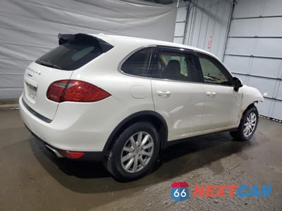 Trzecie zdjęcie samochodu z tyłu: 2012 PORSCHE CAYENNE VIN:WP1AA2A27CLA00916 - miniatura