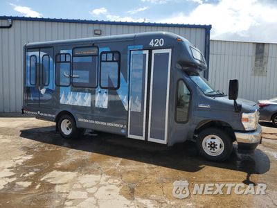 Czwarte zdjęcie samochodu z boku: 2022 FORD ECONOLINE E450 SUPER DUTY CUTAWAY VAN VIN:1FDFE4FN4NDC37754 - miniatura