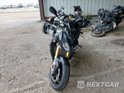 Drugie zdjęcie samochodu z przodu: 2016 BMW S 1000 R VIN:WB10D1205GZ696736 - miniatura