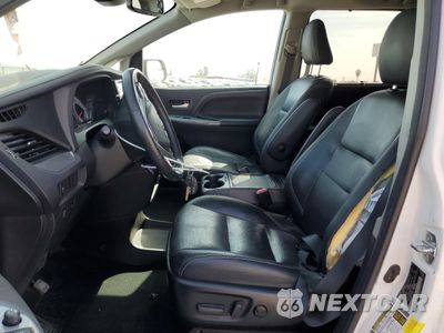 Zdjęcie 7 z 16 samochodu: 2018 TOYOTA SIENNA SE VIN:5TDXZ3DC6JS919526 - miniatura
