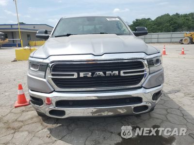 Piąte zdjęcie samochodu w środku: 2019 RAM 1500 BIG HORN/LONE STAR VIN:1C6SRFBT8KN518069 - miniatura
