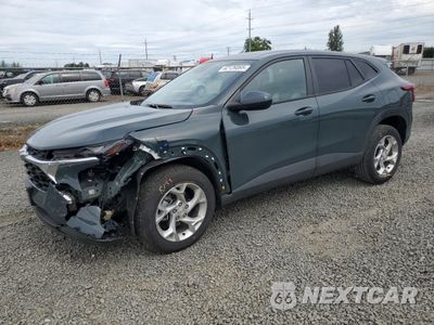 2025 CHEVROLET TRAX LS KL77LFEP2SC139284 - główne zdjęcie licytacji z USA - miniatura