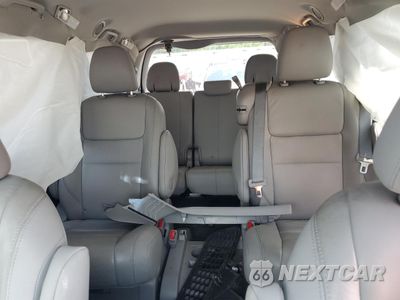 Zdjęcie 11 z 14 samochodu: 2016 TOYOTA SIENNA XLE VIN:5TDYK3DCXGS748104 - miniatura