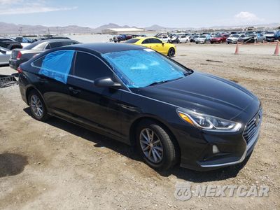 Czwarte zdjęcie samochodu z boku: 2019 HYUNDAI SONATA SE VIN:5NPE24AF4KH772940 - miniatura