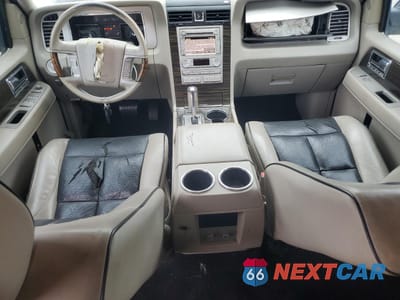 Zdjęcie 8 z 13 samochodu: 2008 LINCOLN NAVIGATOR VIN:5LMFU27578LJ18447 - miniatura
