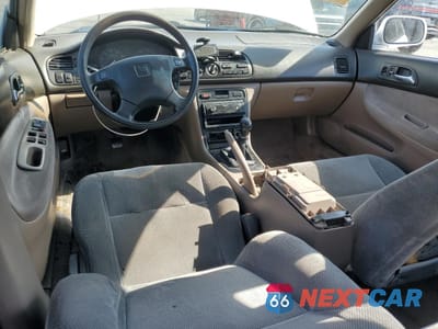 Zdjęcie 8 z 12 samochodu: 1995 HONDA ACCORD LX VIN:JHMCD5531SC021005 - miniatura